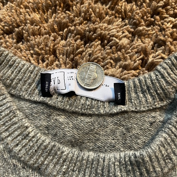 Men's Gray Sweater made of lamb wool - Picture 3 of 4